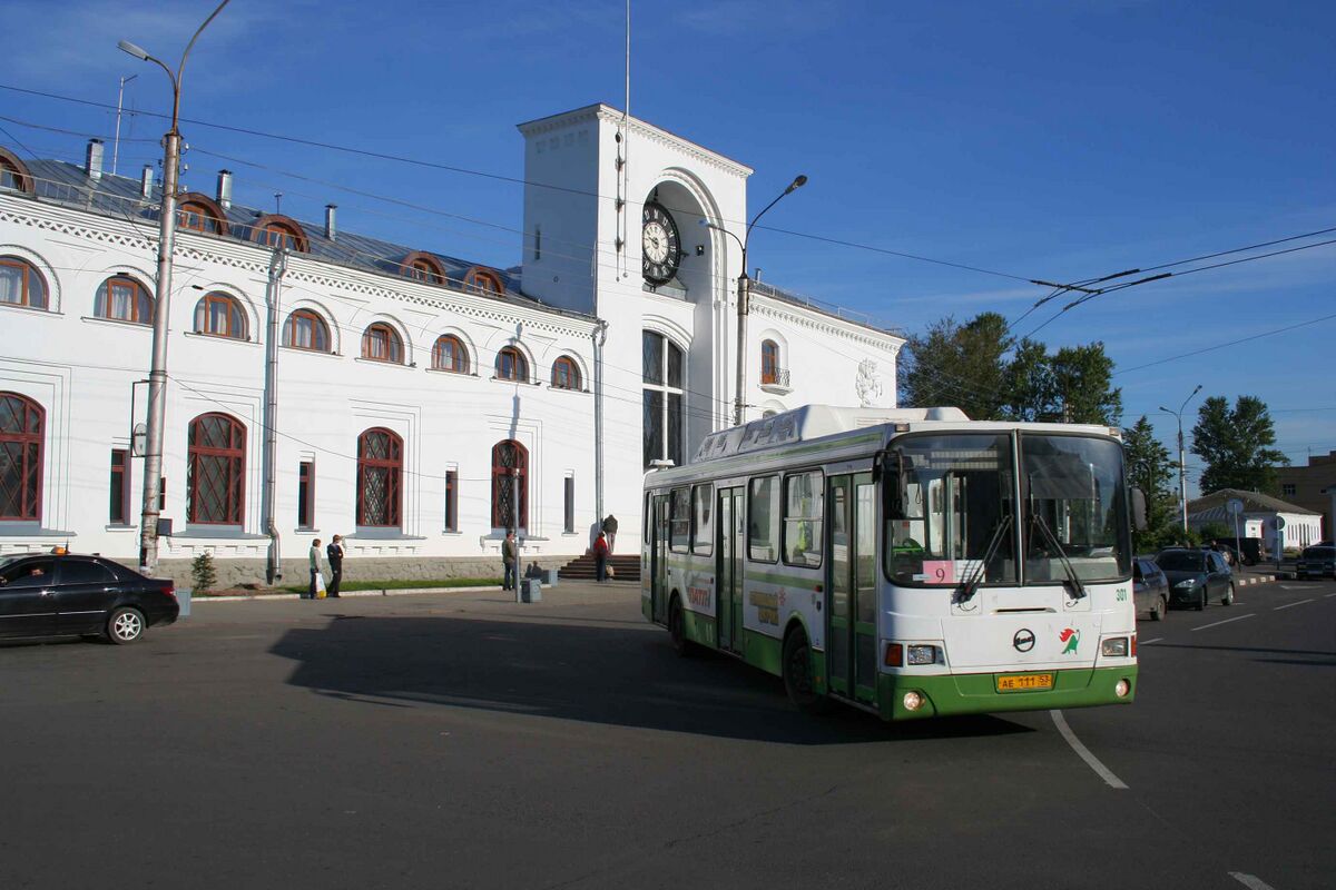 Новгородский автобус — Энциклопедия Руниверсалис